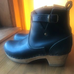 No. 6 Clog Boots